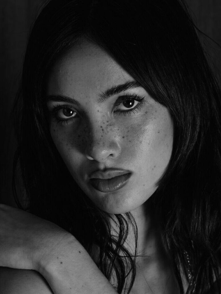 Isabel Lotus